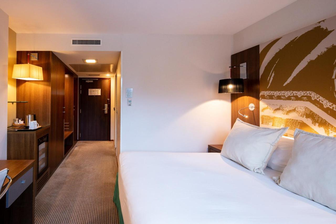 คราวน์ พลาซา มงเปลิเย โกรุม Hotel มงต์เปอลิเยร์ ภายนอก รูปภาพ