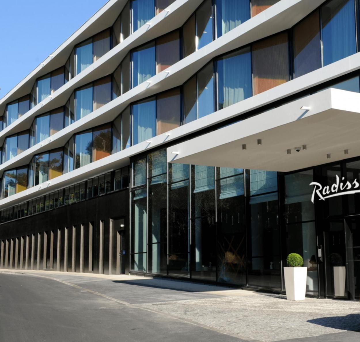 คราวน์ พลาซา มงเปลิเย โกรุม Hotel มงต์เปอลิเยร์ ภายนอก รูปภาพ